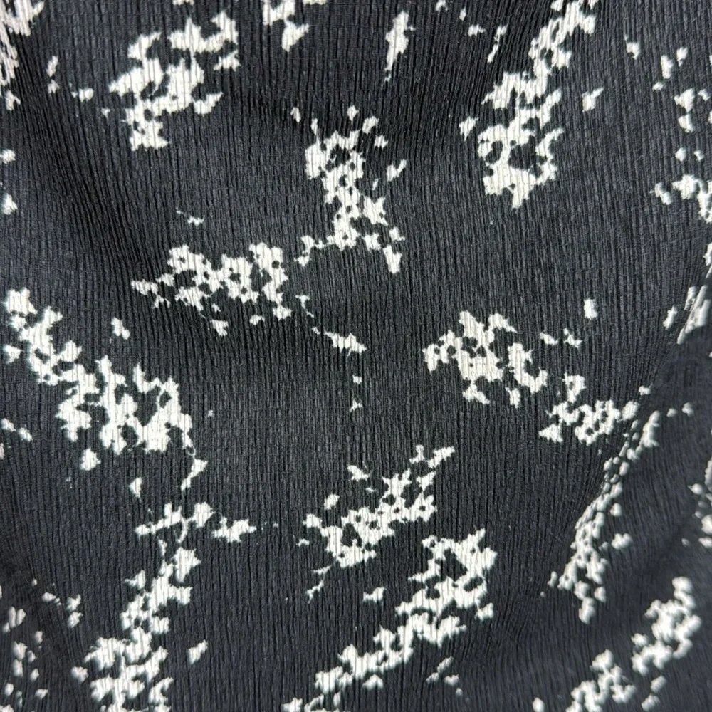 Anthropologie Sweetheart‎ Puff Sleeve Textured Black Print Cropped Blouse Size M - Picture 9 of 9